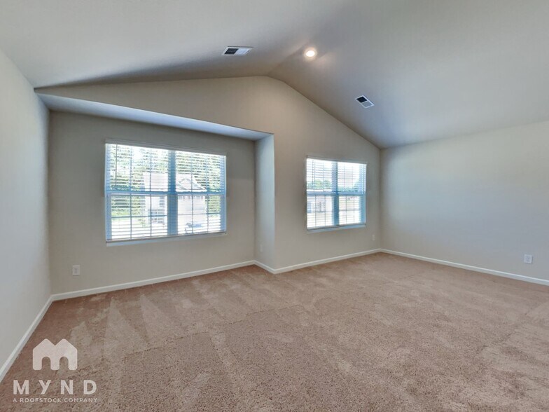 Building Photo - 184 Taverners Ln