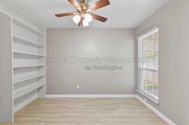 Building Photo - 3110 Oak Rock