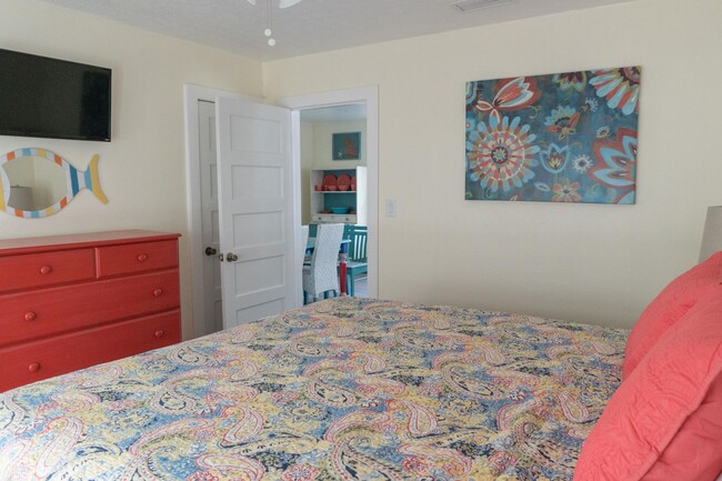 Building Photo - Beautiful Three Bedroom with Private Beach...