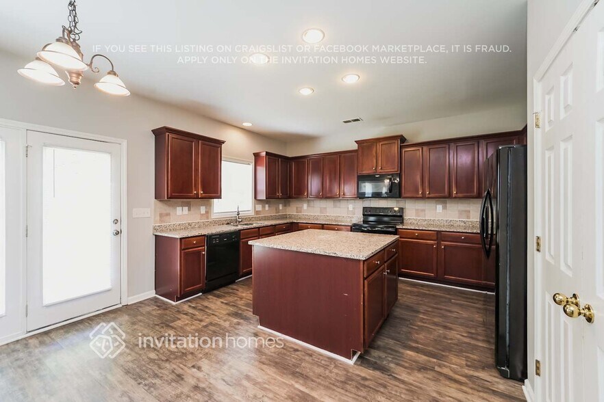 Building Photo - 2427 Godsey Wood Dr