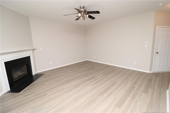 Building Photo - 104 Bell Tower Way