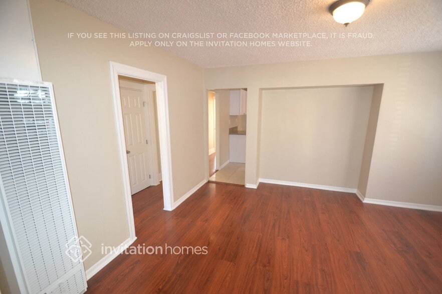 Building Photo - 5712 5th Ave