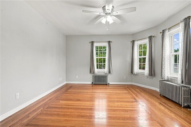 Building Photo - 51 Pettaconsett Ave
