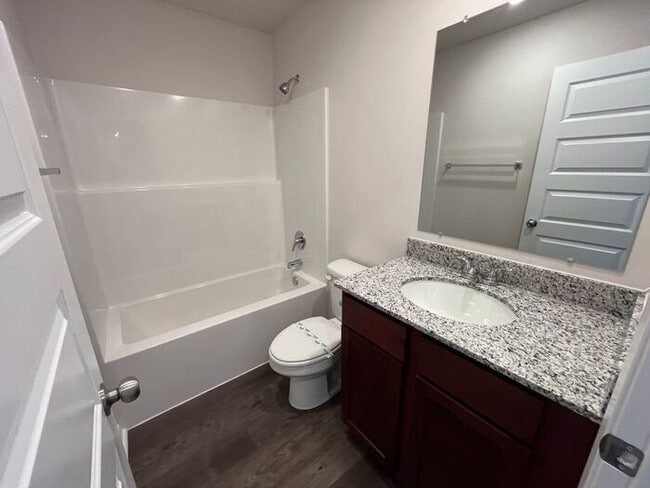 Building Photo - Now Leasing: Spacious 4-Bedroom, 2-Bath Home in Pea Ridge — Secure Your New Home Today!