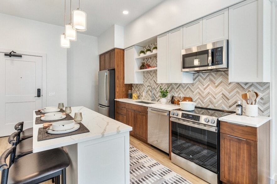 Building Photo - Epicurean