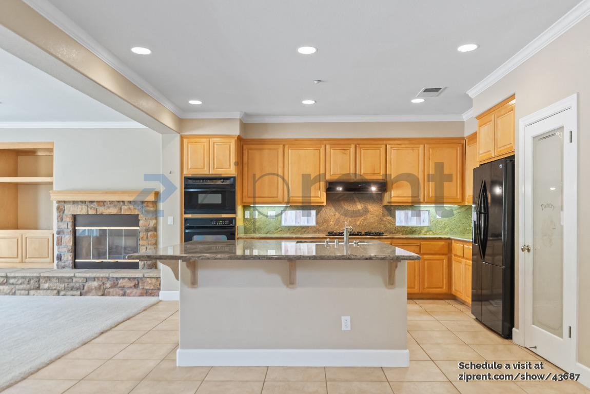 Building Photo - 5849 Penwood Ln