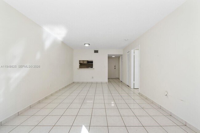 Building Photo - 995 SW 84th Ave