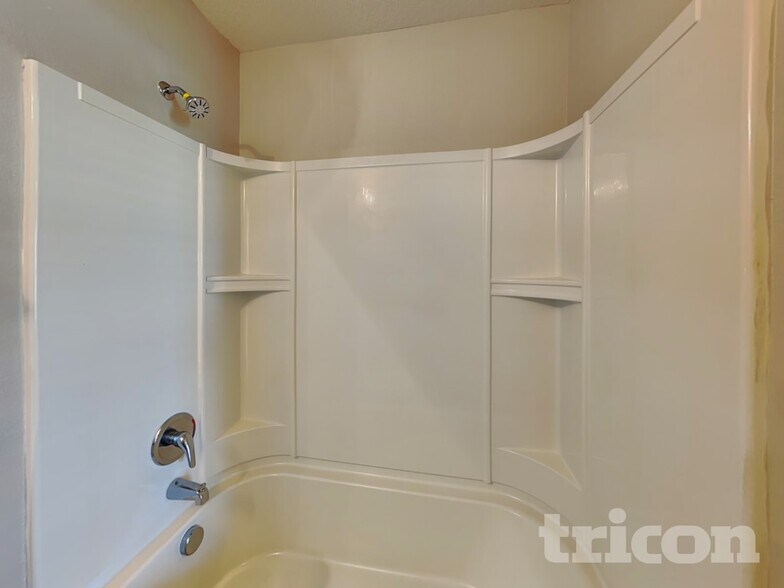 Building Photo - 2491 Stanton Ave