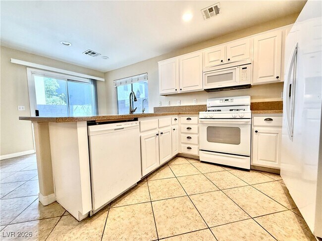 Building Photo - 10256 Missouri Meadows St