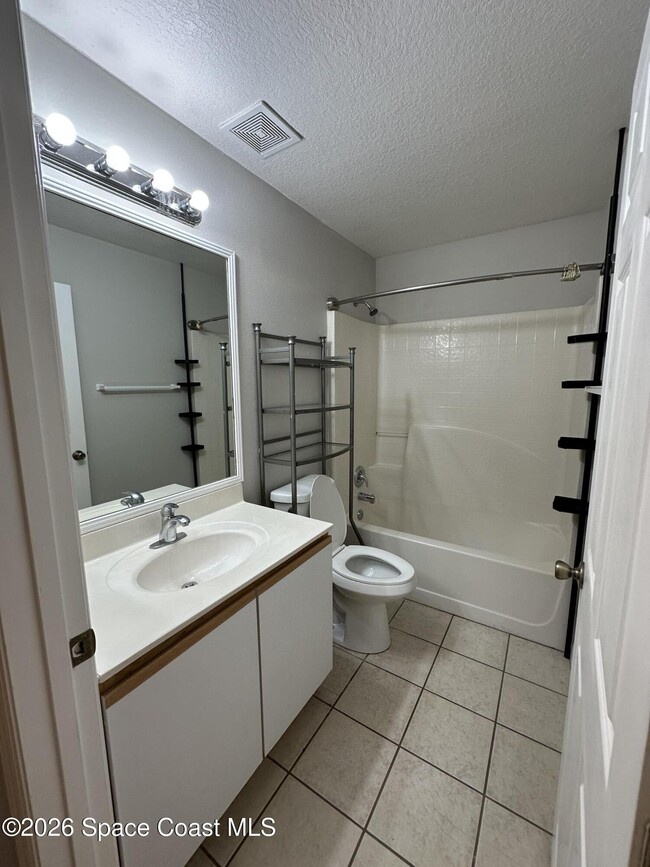 Building Photo - 5070 Spinet Dr