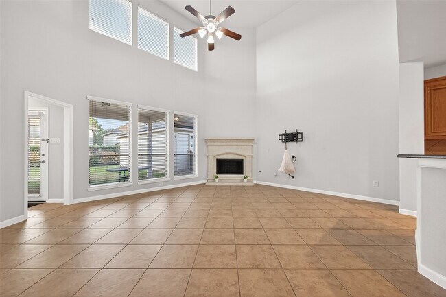 Building Photo - 8858 Distant Woods Dr