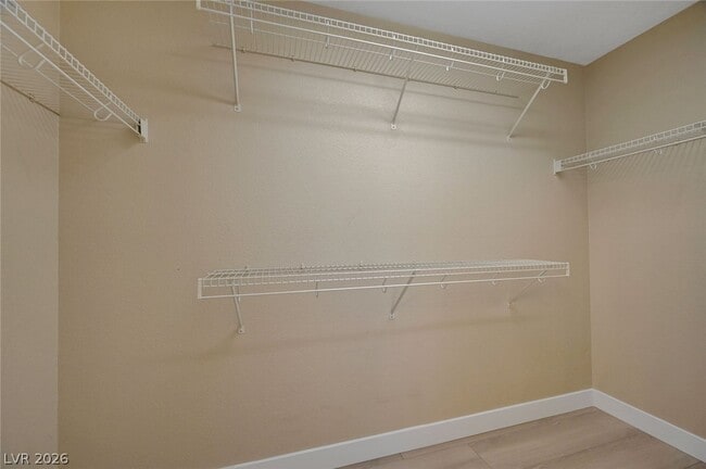 Building Photo - 5385 Bristol Bend Ct