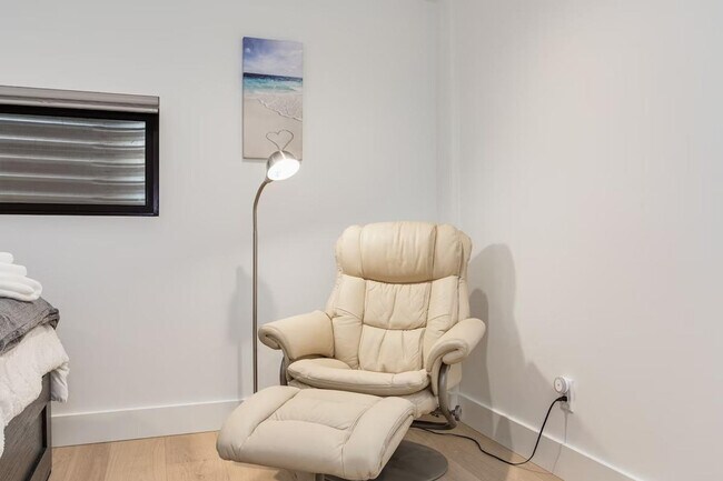 Building Photo - 115 110th Pl SE