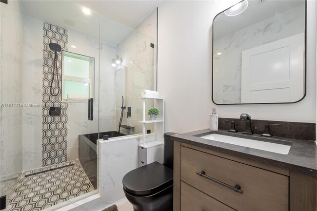 Building Photo - 8234 SW 60th Ct