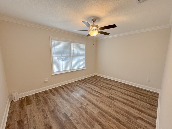 Building Photo - 301A Frieght Train Trl