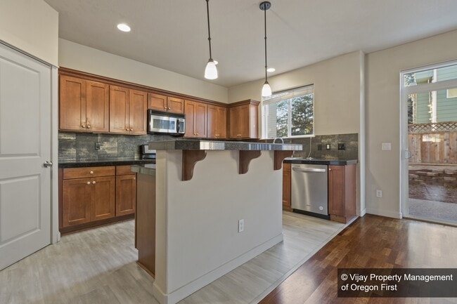 Building Photo - 685 NW 176th Ct