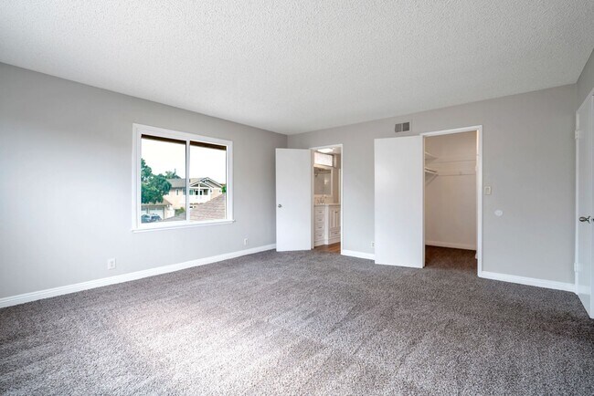 Building Photo - CERRITOS -BEAUTIFUL 5BR HOME FOR LEASE $4600