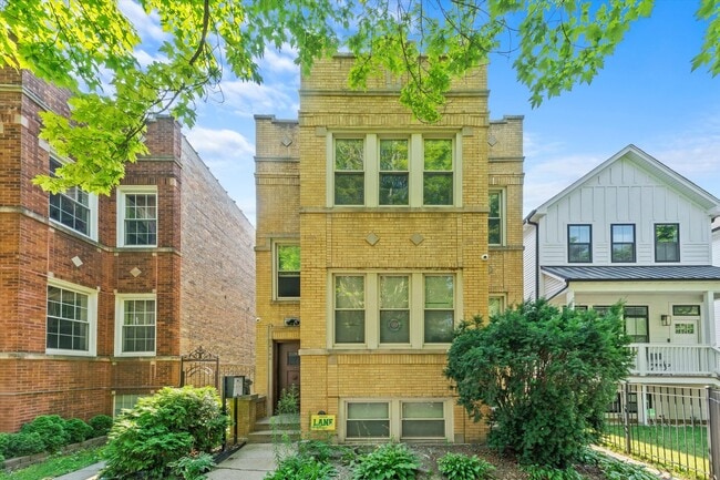 Primary Photo - 4846 N Keystone Ave