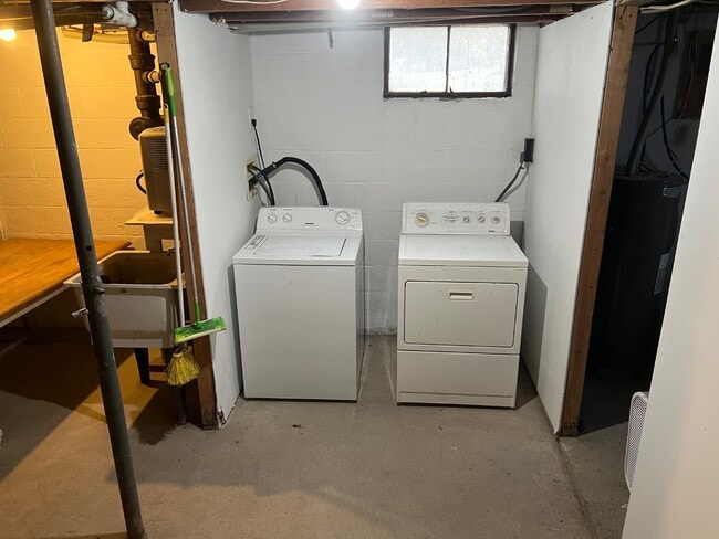 Building Photo - 19 Bennett Rd