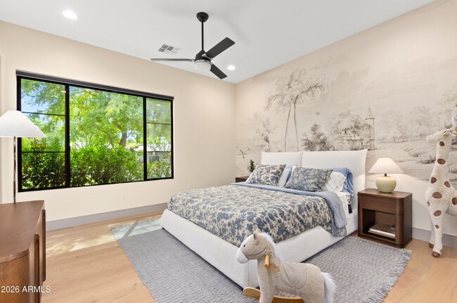 Building Photo - 2912 E Pierson St