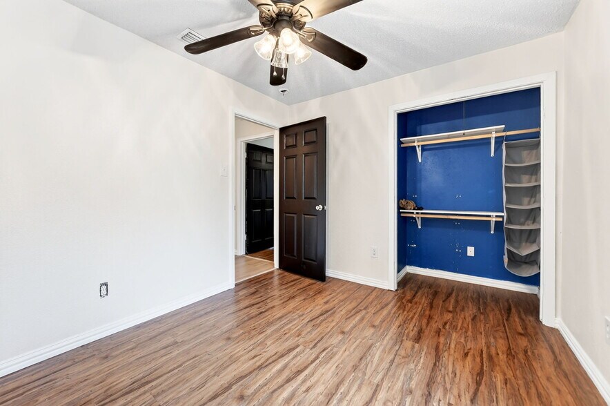 Building Photo - 505 Whittle Way