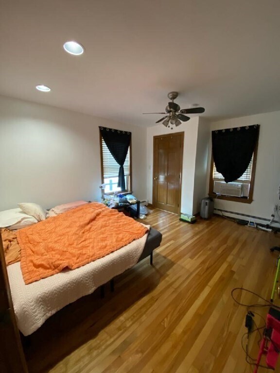 Building Photo - 548 Pleasant St