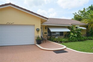 Building Photo - 4113 NW 78th Way