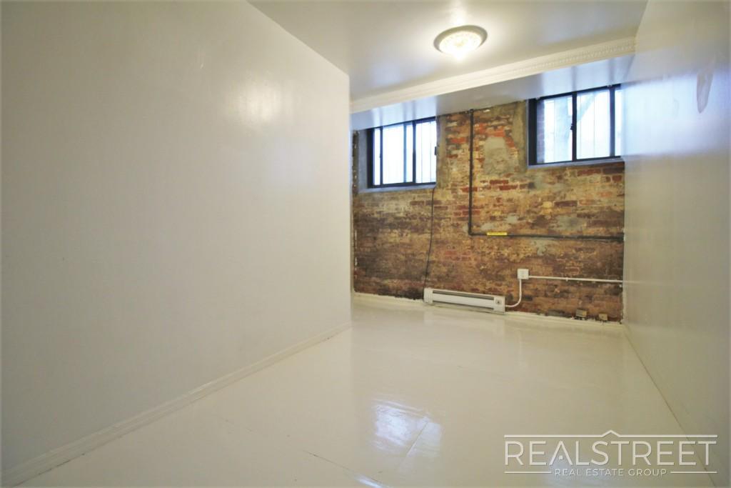 Building Photo - Affordable 2 BR in Williamsburg!
