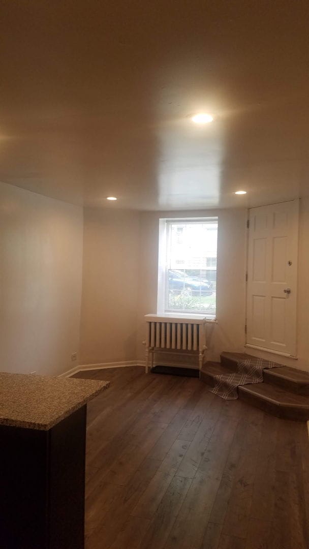 Building Photo - 4207 N Sawyer Ave