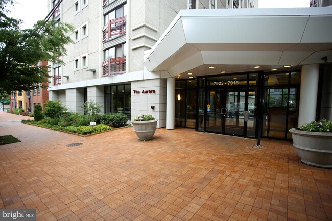 Building Photo - 7915 Eastern Ave NW