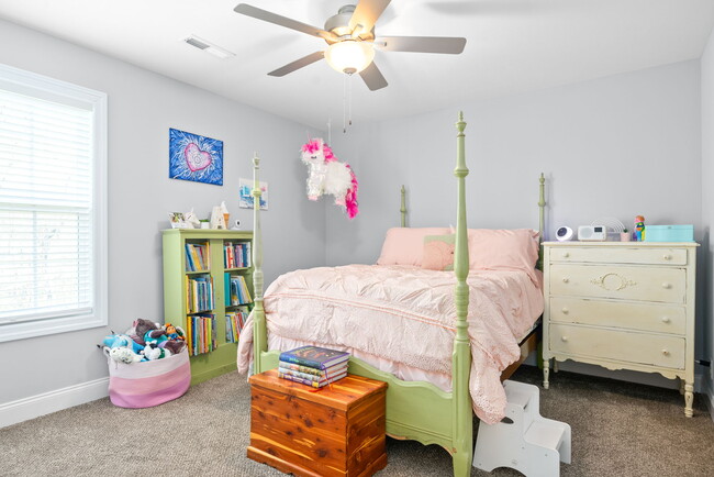 Building Photo - 3477 Eastwood Dr