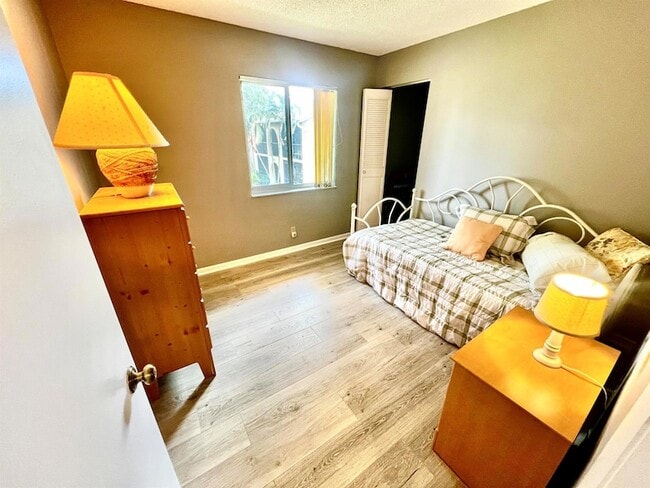 Building Photo - 408 Pine Glen Ln