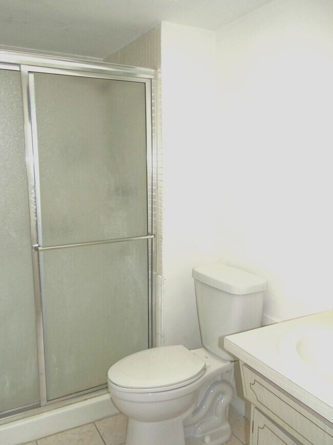 Building Photo - 2 bed / 2bath condo in the heart of Clearwater