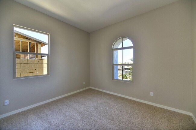 Building Photo - Gorgeous Single Level 4 bed 3 bath 3 car garage home at the Meadows community in Peoria