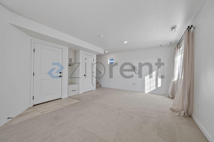 Building Photo - 4249 Bromwell Ct