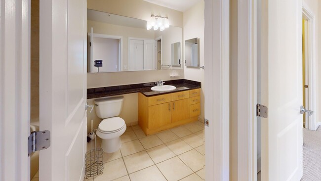 Building Photo - Spacious One Bedroom Plus Den W/MASSIVE Private Balcony Available Now!