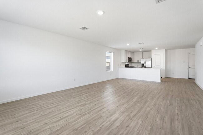 Building Photo - 6639 Orange Daylily Ln