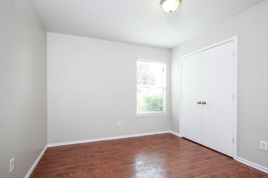 Building Photo - 3432 Crisoforo Dr