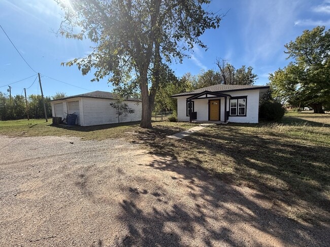 Building Photo - 105 S Magnolia St