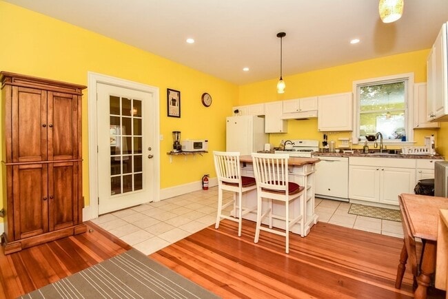 Building Photo - 56 West St