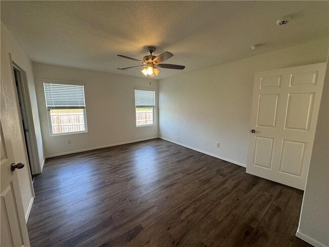 Building Photo - 1299 Canyon Gate Dr