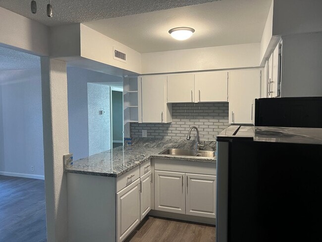 Building Photo - 2 Bedroom 1 Bath In Central Las Vegas