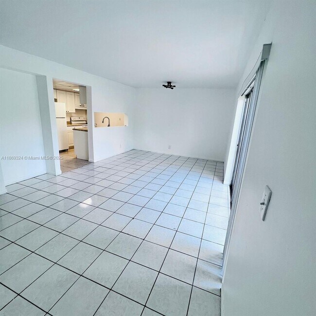 Building Photo - 5721 Blueberry Ct