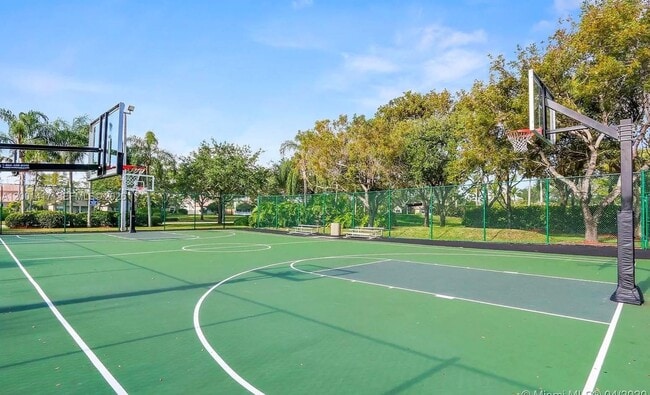 Building Photo - 781 NW 170th Terrace