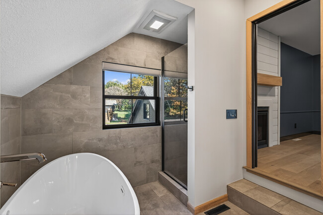 Building Photo - 15801 Andrie St NW