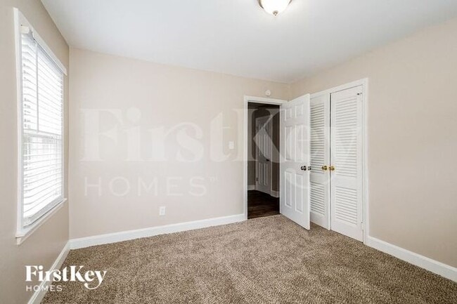 Building Photo - 1617 Calumet Pl