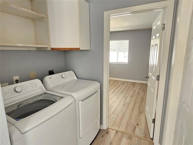 Building Photo - 8470 Drolet Ave