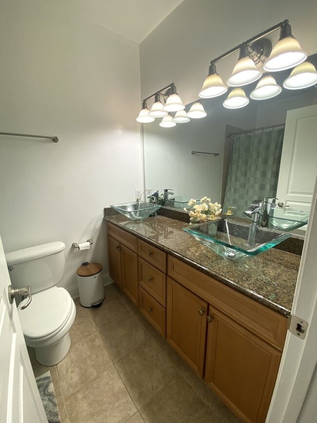 Building Photo - Broad Creek