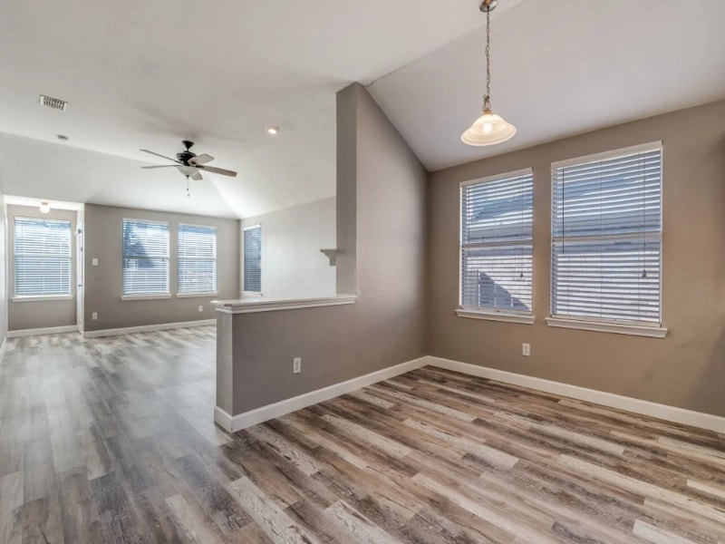 Building Photo - 2109 Hanakoa Falls Dr