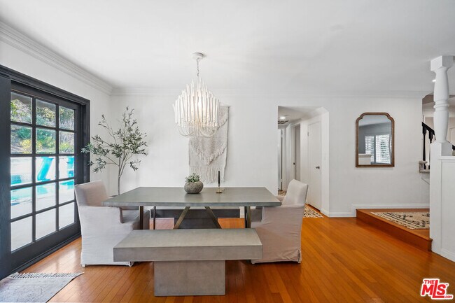 Building Photo - 5025 Dantes View Dr